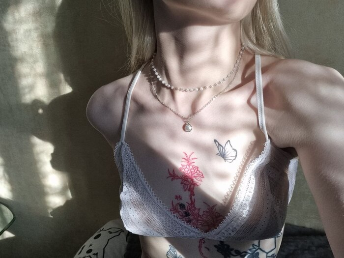 Yes, yes, I remember that my tattoos were drawn by a child, it is better to send your favorite meme in the comments:) - NSFW, My, Girls, Clavicle, Lace, Neck, Erotic