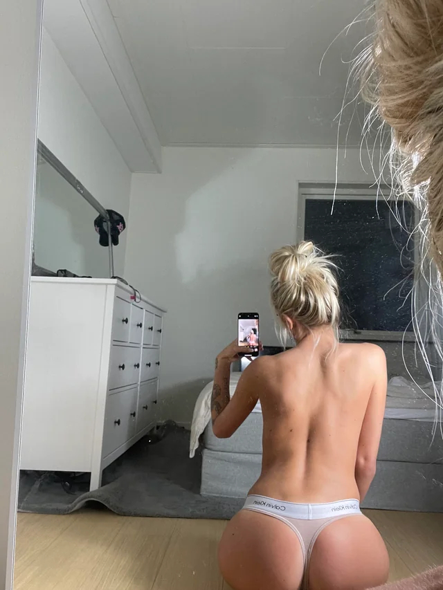 SwedishOlivia - NSFW, Erotic, Navel, Nipples, Boobs, Selfie, Blonde, Thong, Booty, Girl with tattoo, Back view, Longpost, Girls