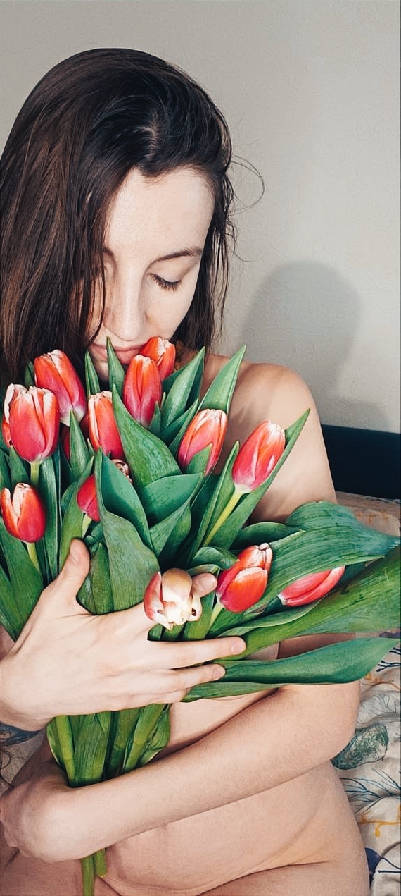 33!Hooray - NSFW, My, Erotic, Homemade, Spring, Tulips, Long hair, Smile, Girl with tattoo, Longpost