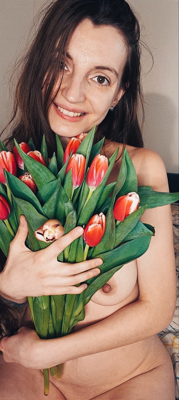 33!Hooray - NSFW, My, Erotic, Homemade, Spring, Tulips, Long hair, Smile, Girl with tattoo, Longpost