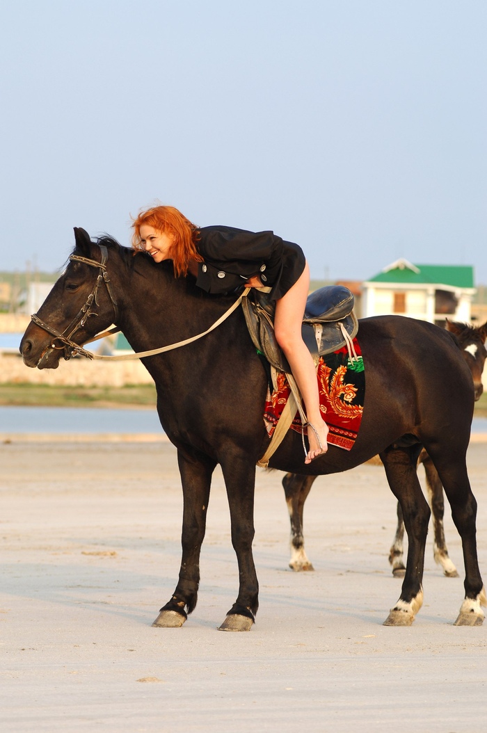 Redhead #1209.0 pt.02 - NSFW, Sexuality, Girls, Erotic, Redheads, Boobs, Stomach, Booty, Legs, Hips, Feet, Horses, Labia, Helping animals, Animal shelter, The strength of the Peekaboo, Longpost