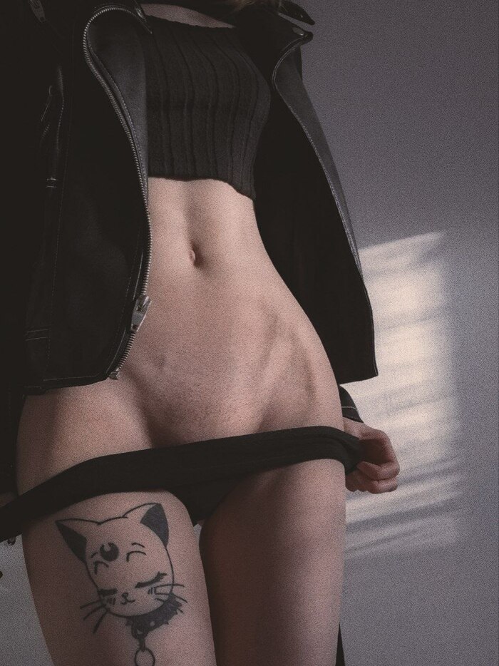 A bit of modesty) - NSFW, My, Girl with tattoo, No face, Homemade, Erotic, Underwear