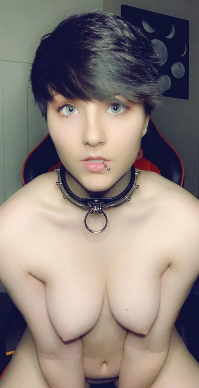 Give me back my two-thousand-seventh - NSFW, Girls, Erotic, Boobs, Choker, Piercing, Bang, Brunette, Computer chair