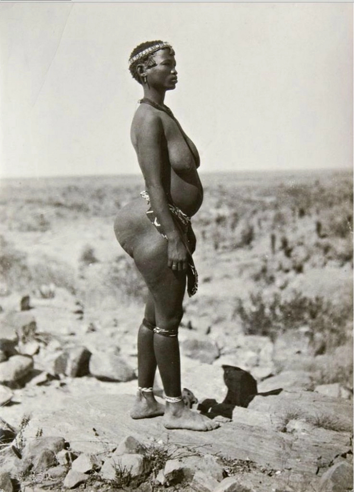 A woman of the Naron tribe. Bechuanaland Protectorate. 1936 year - NSFW, Women, Boobs, Booty, Black people, Natives, The colony, Africa, South Africa, History (science), 20th century, 1930s