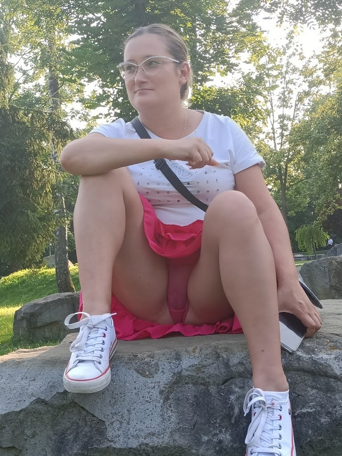 Vetch in nature - NSFW, My, Underpants, Upskirt, Bottom view, Erotic, Booty, Sneakers